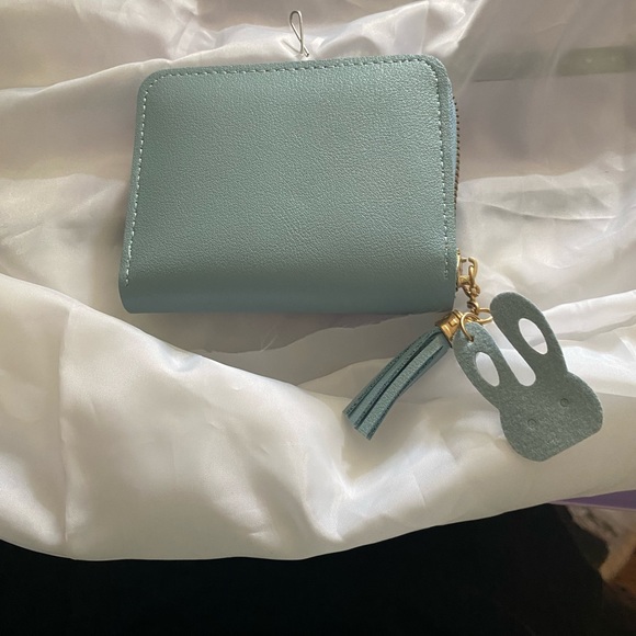 Wallets - Picture 2 of 3